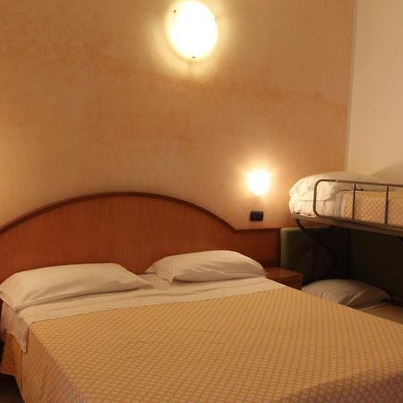 Hotel Adele Bellaria – Igea Marina Kültér fotó
