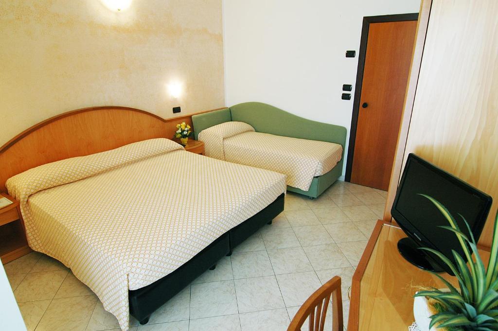 Hotel Adele Bellaria – Igea Marina Kültér fotó