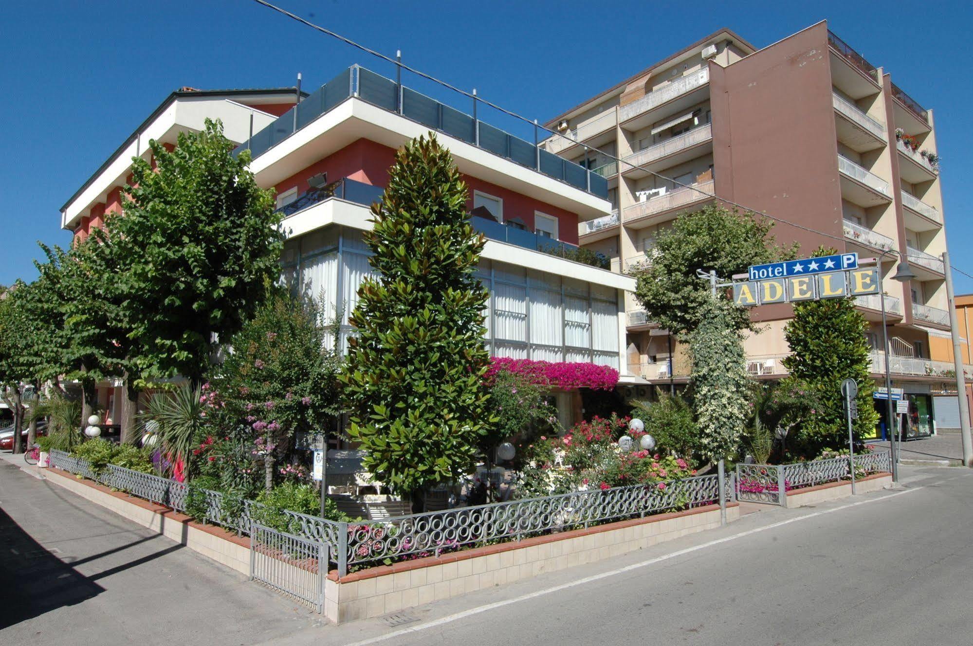 Hotel Adele Bellaria – Igea Marina Kültér fotó